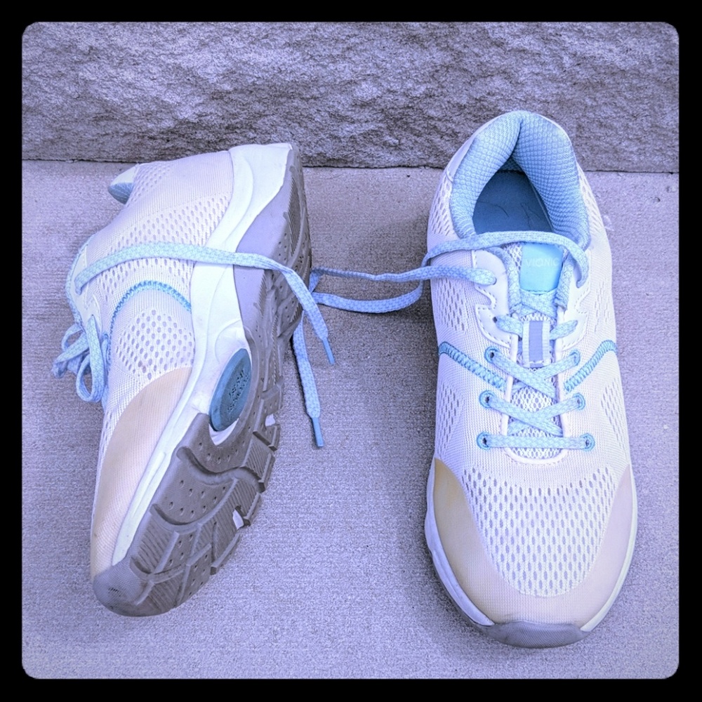 Vionic 1st ray technology cloth sneaker white 8